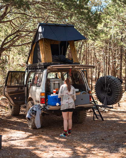 The Minimalist - Aluminum Clamshell Roof Top Tent